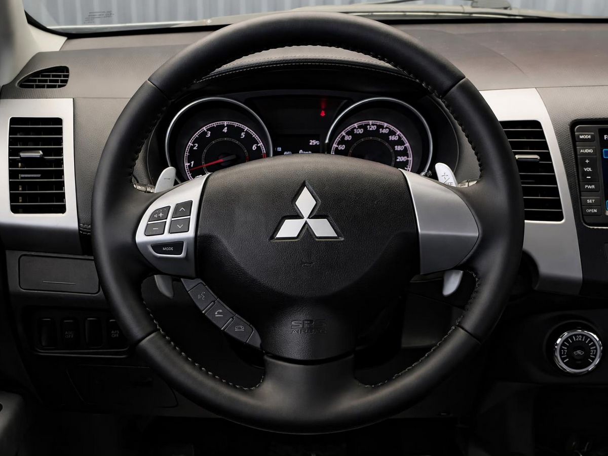 Mitsubishi Outlander, фотография 7