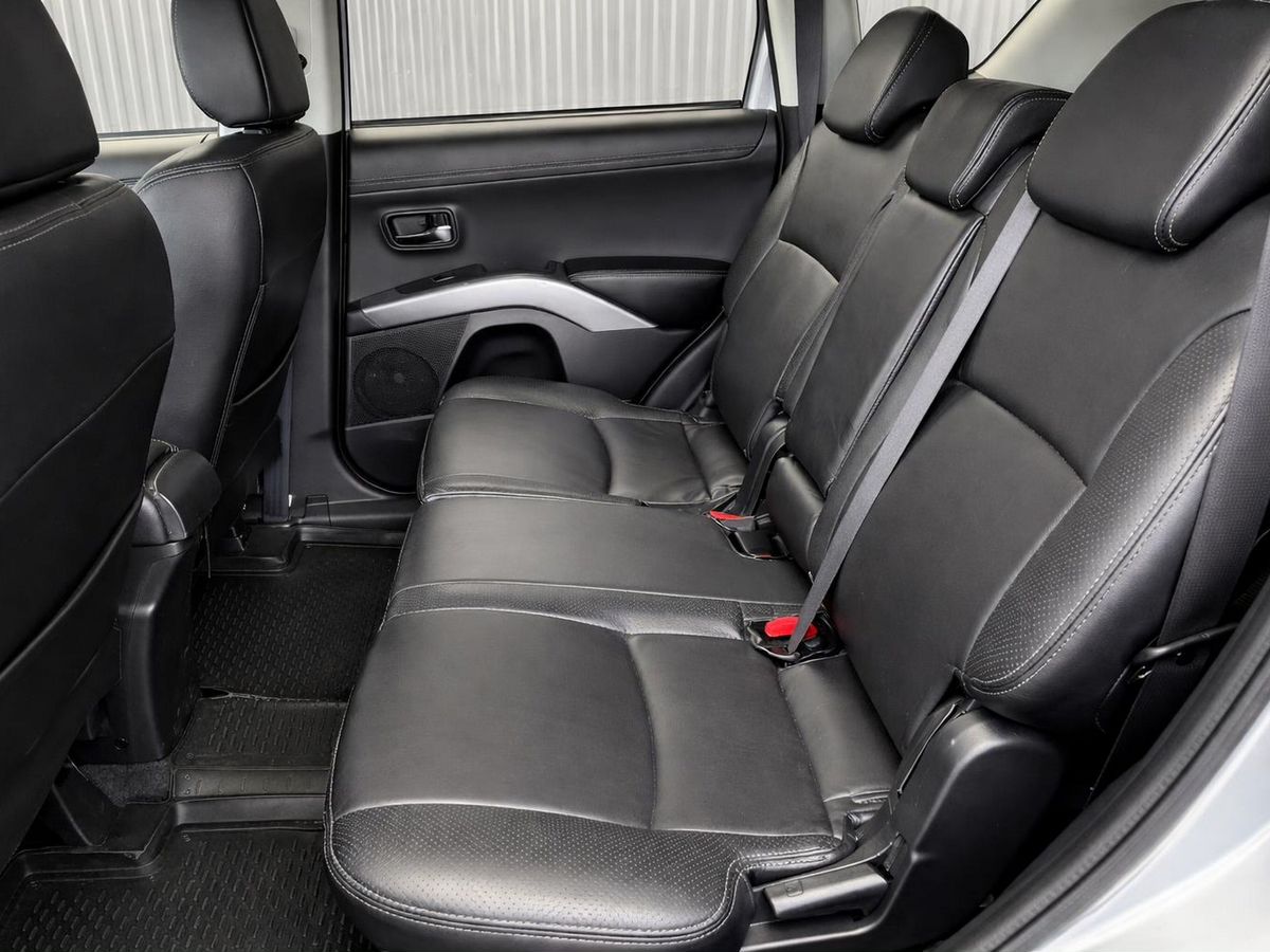 Mitsubishi Outlander, фотография 28