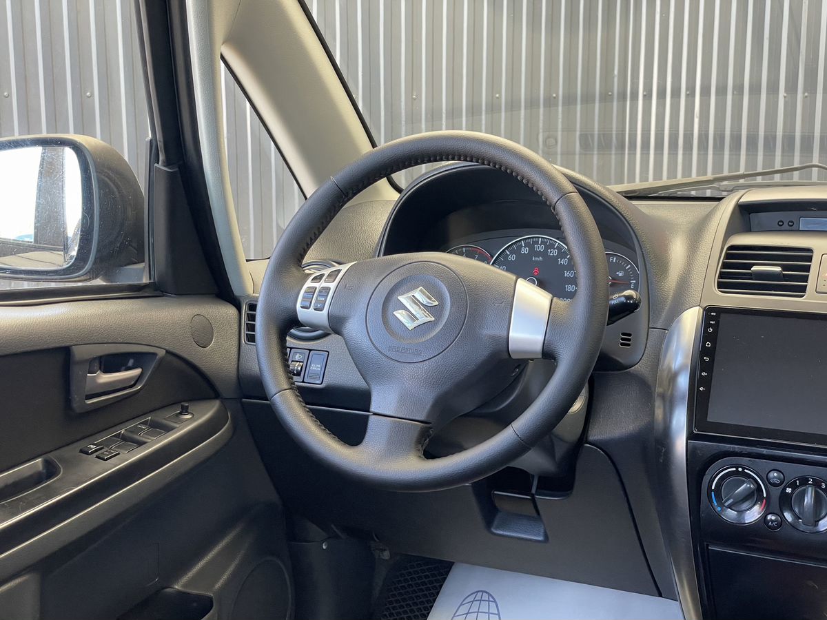 Suzuki SX4, фотография 10