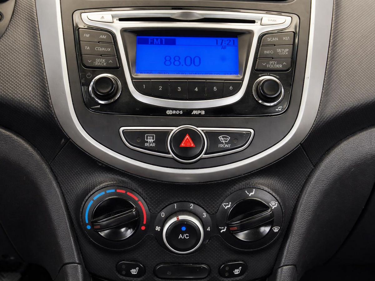 Hyundai Solaris, фотография 11