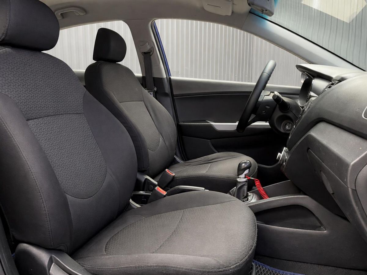 Kia Rio, фотография 17