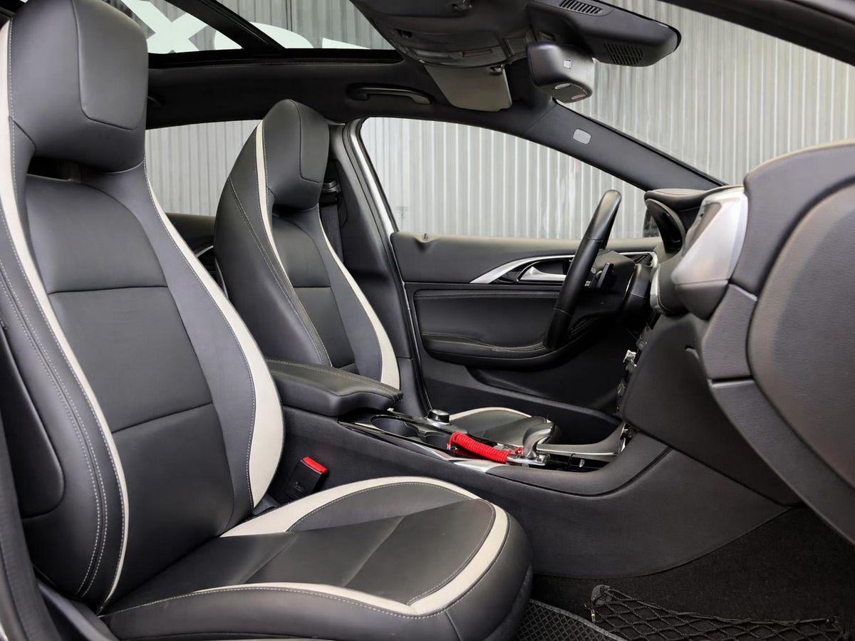 Infiniti Q30, фотография 18
