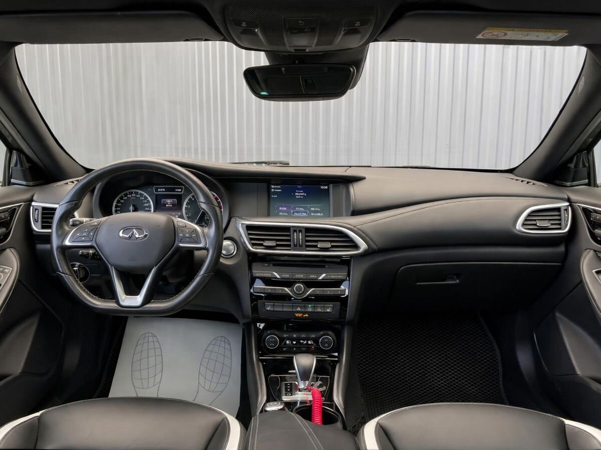 Infiniti Q30, фотография 6
