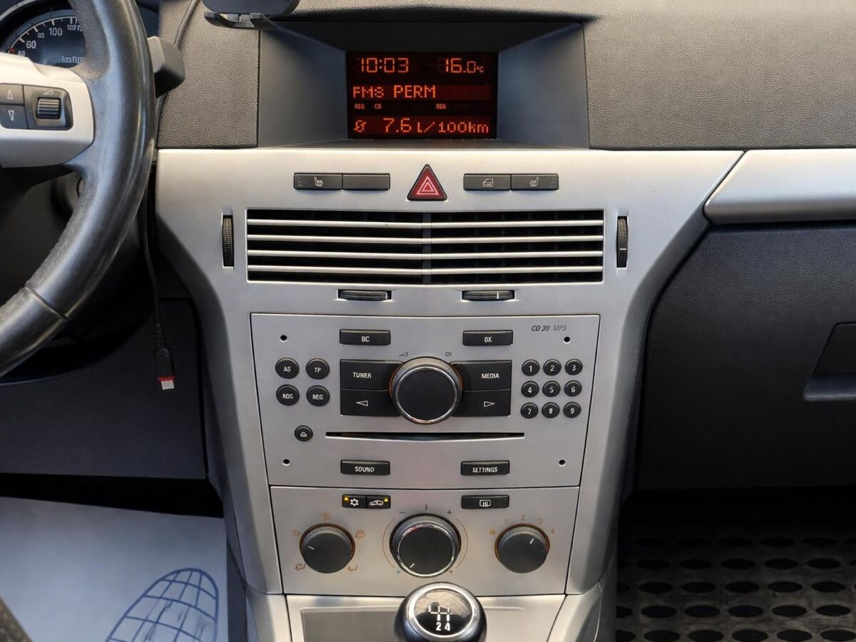 Opel Astra, фотография 11