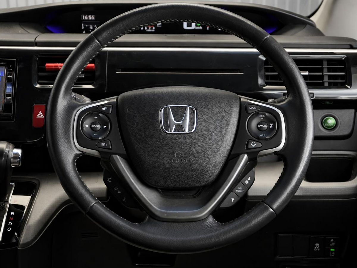 Honda Stepwgn, фотография 7