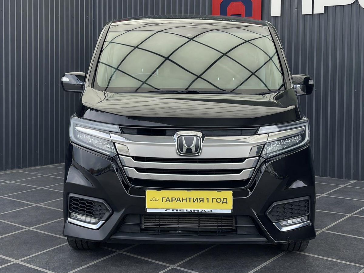 Honda Stepwgn, фотография 2