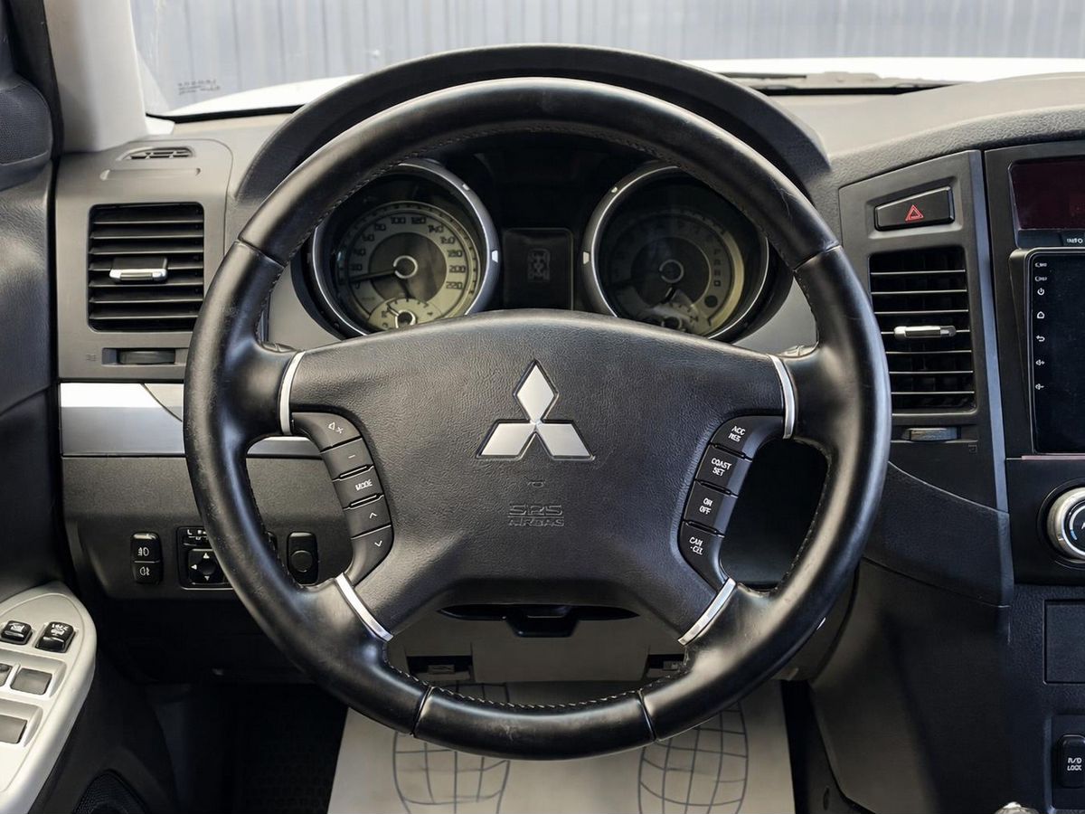 Mitsubishi Pajero, фотография 7