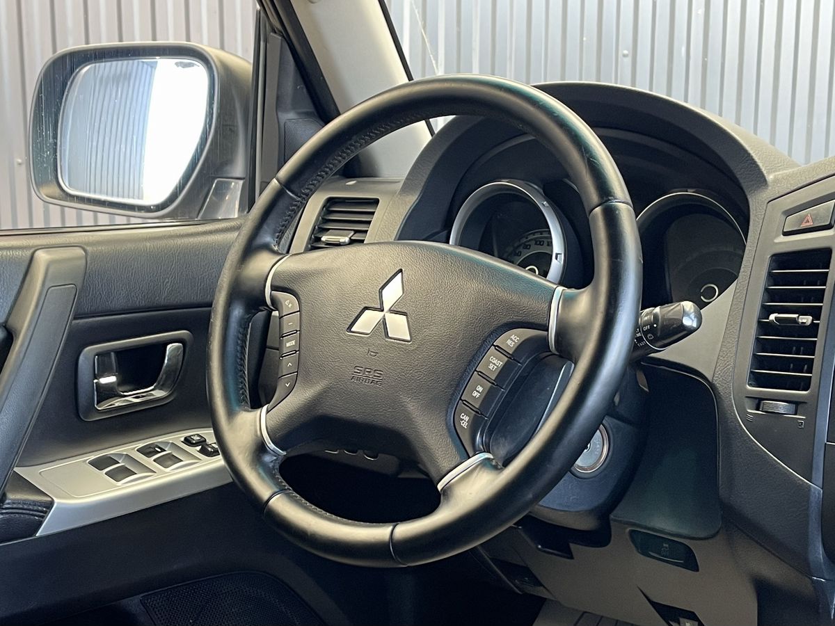 Mitsubishi Pajero, фотография 9