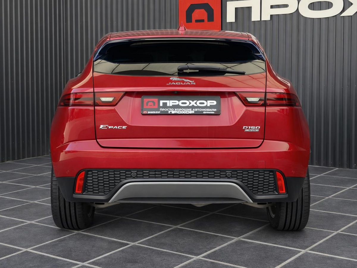 Jaguar E-PACE, фотография 25