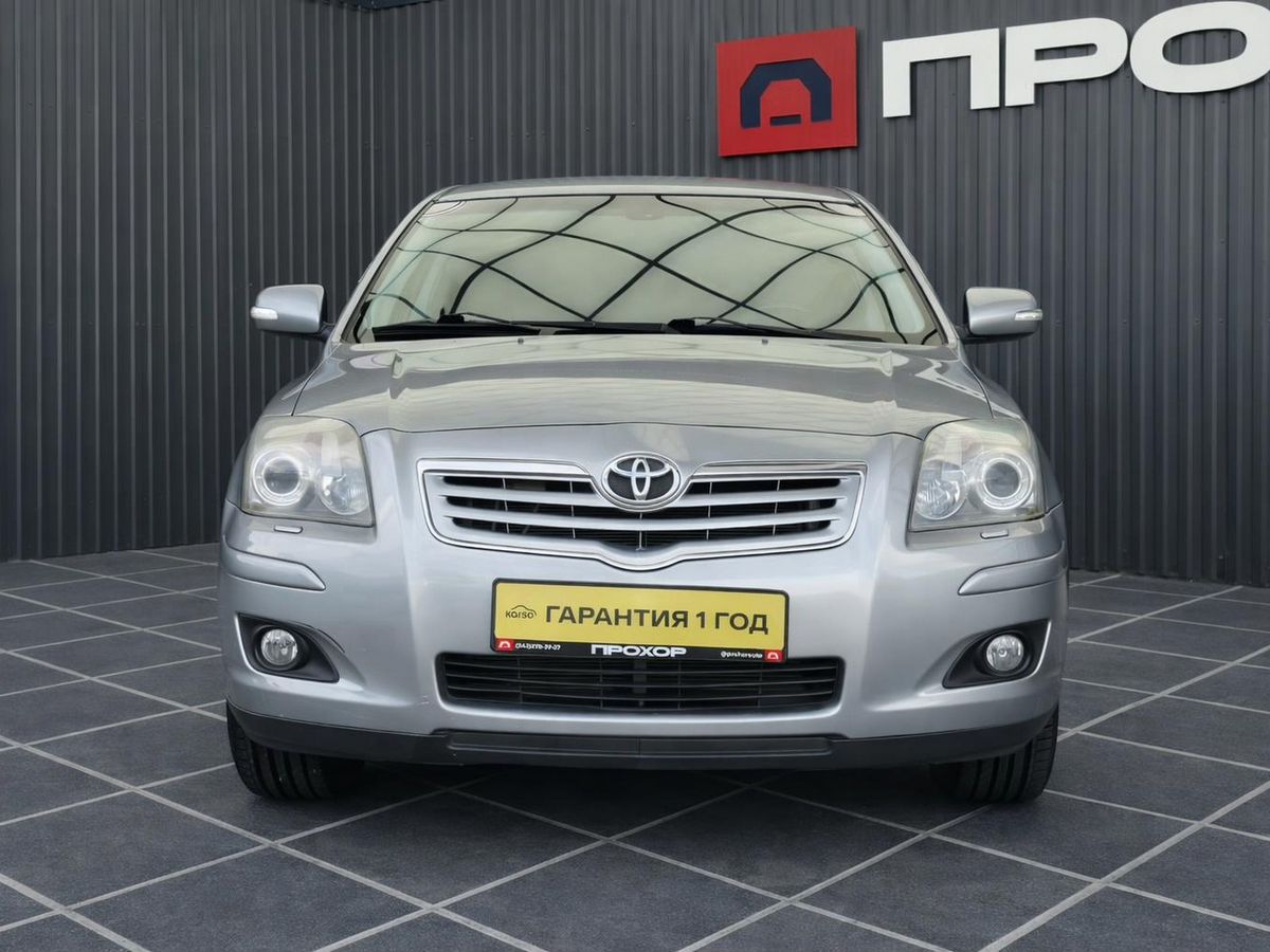 Toyota Avensis, фотография 2
