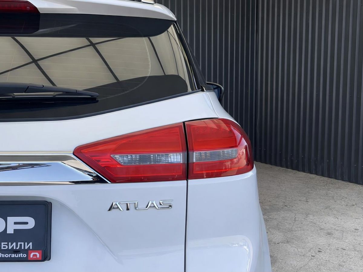 Geely Atlas, фотография 30