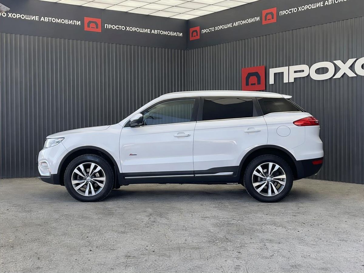 Geely Atlas, фотография 32