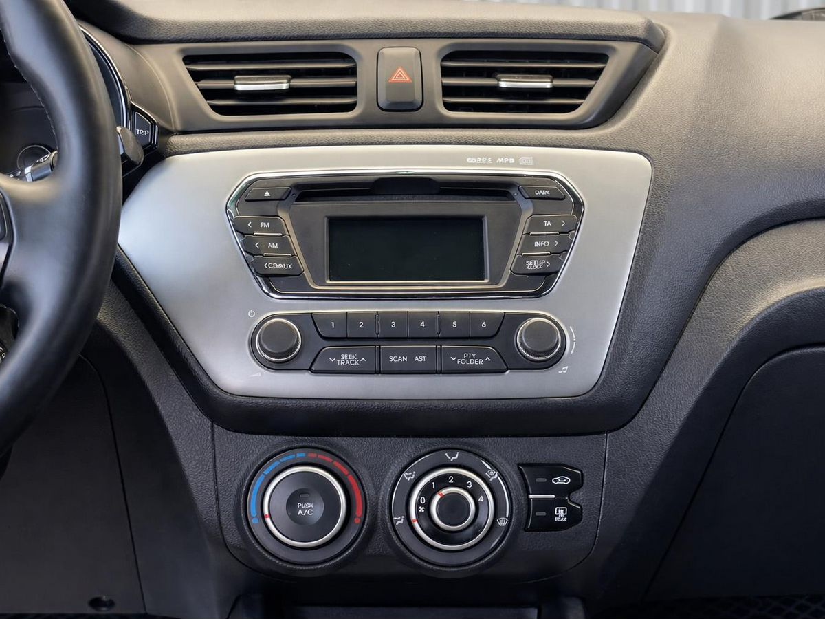 Kia Rio, фотография 11