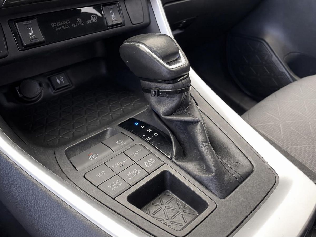 Toyota RAV4, фотография 15
