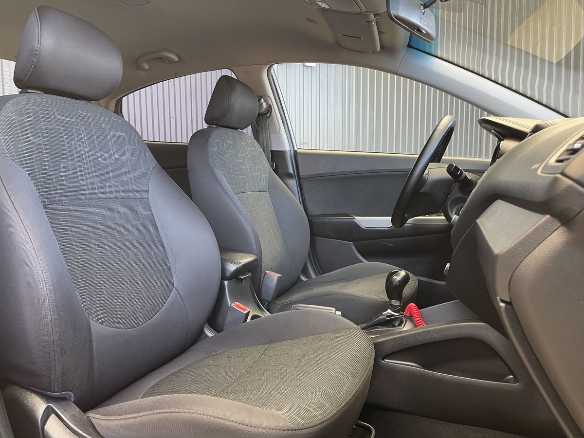 Kia Rio, фотография 16
