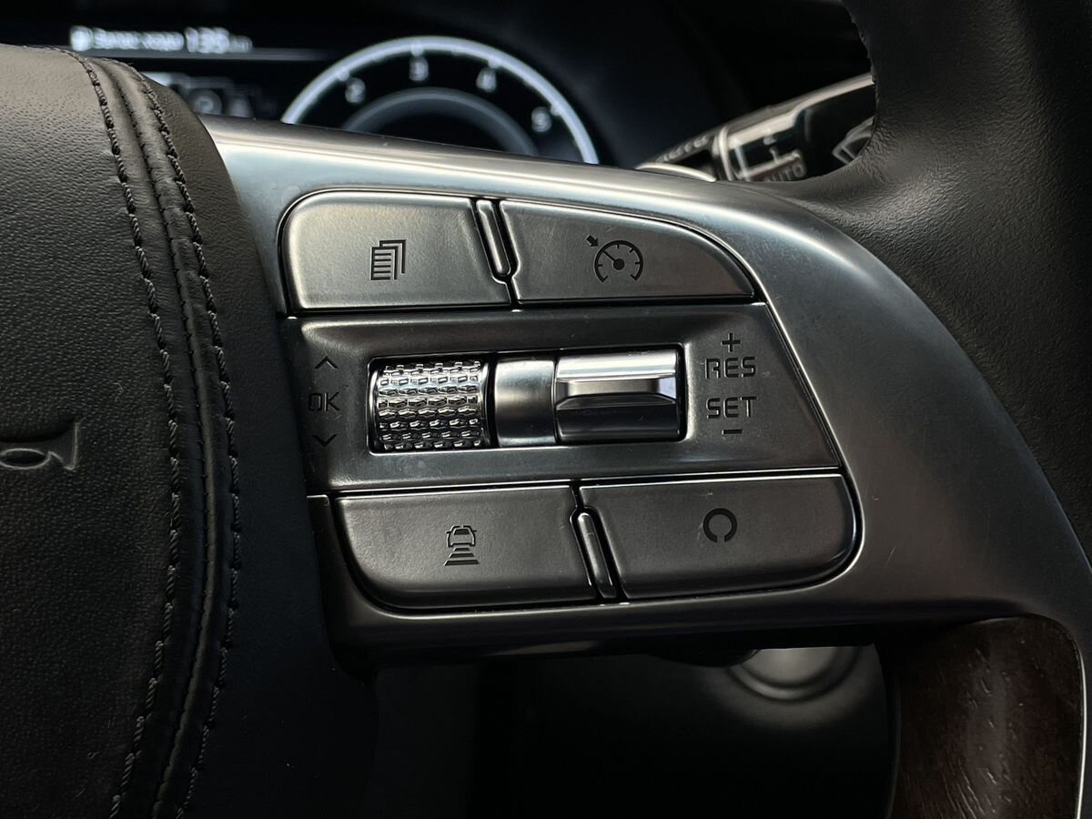 Kia K900, фотография 8