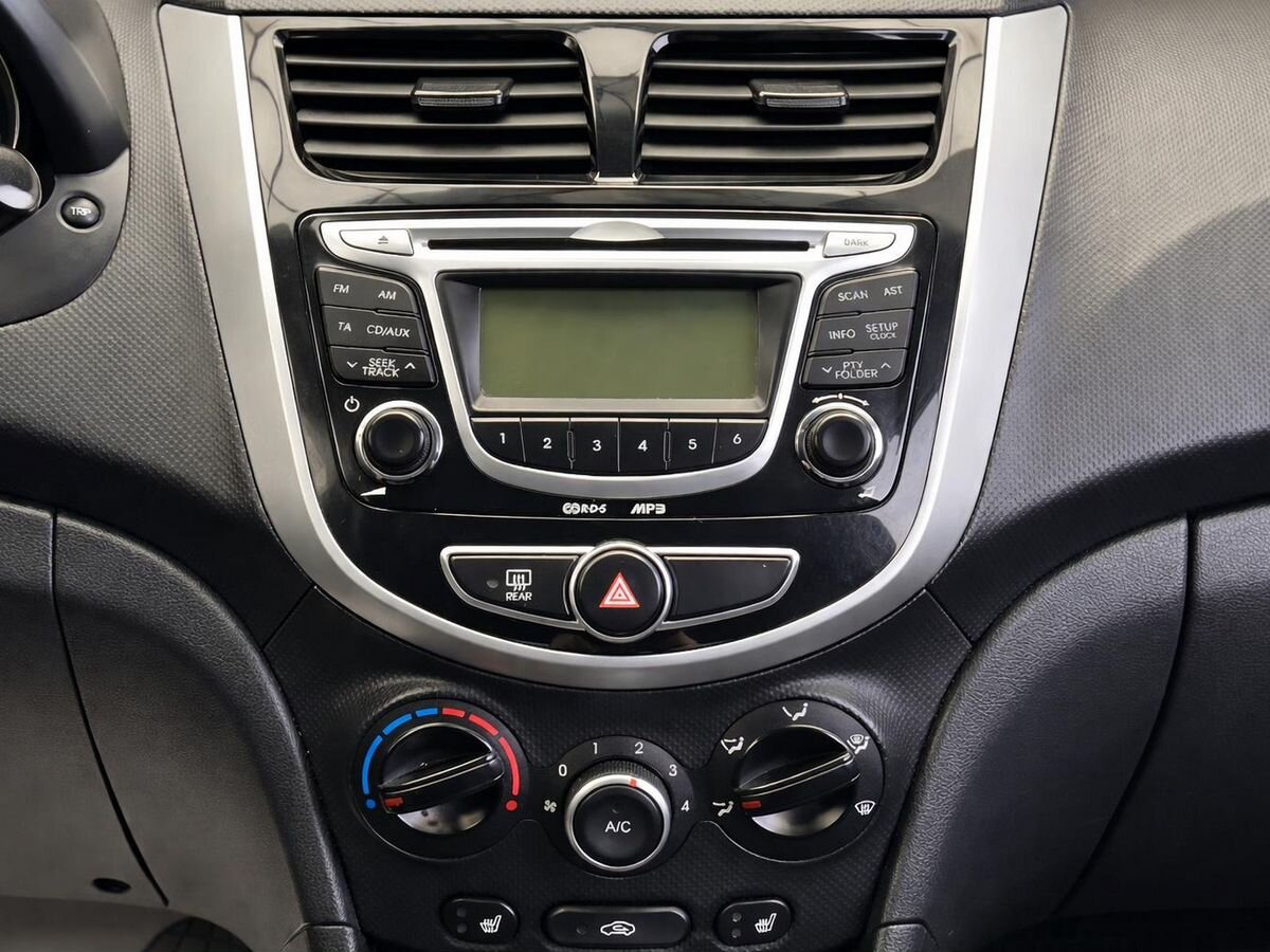 Hyundai Solaris, фотография 11