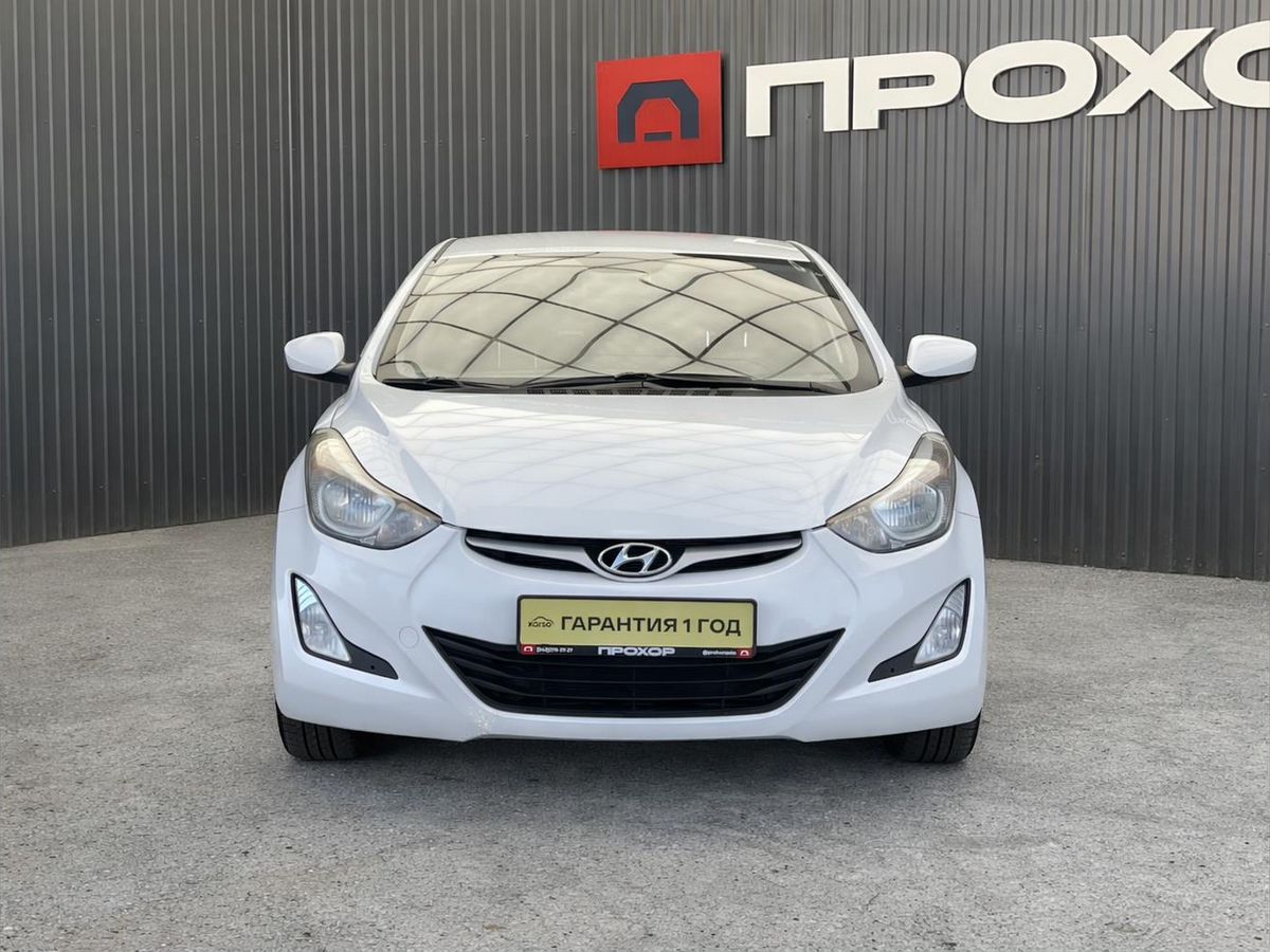 Hyundai Elantra, фотография 2