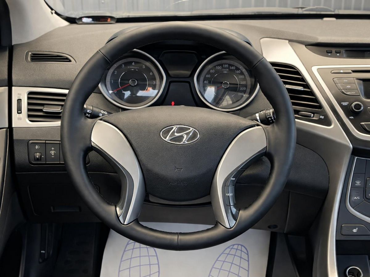 Hyundai Elantra, фотография 7