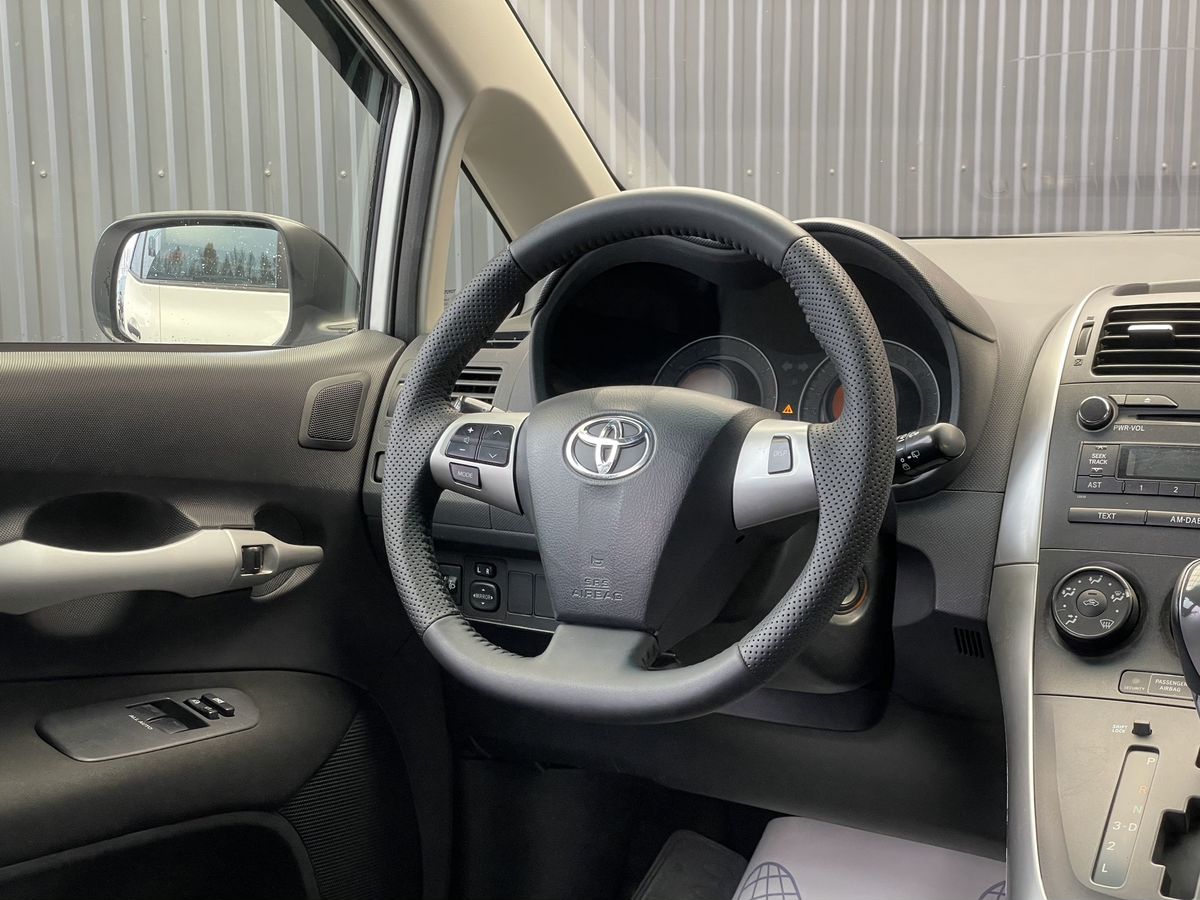 Toyota Auris, фотография 10