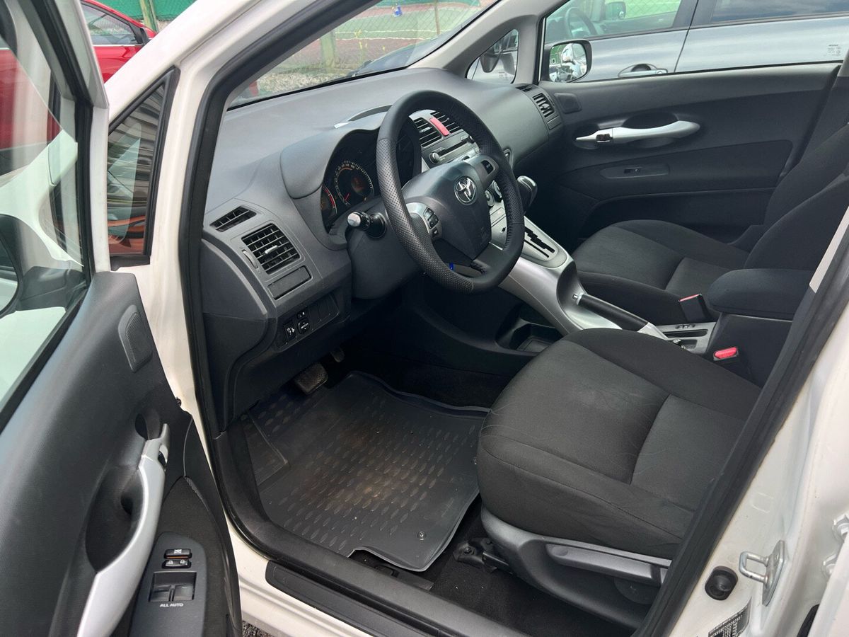Toyota Auris, фотография 8