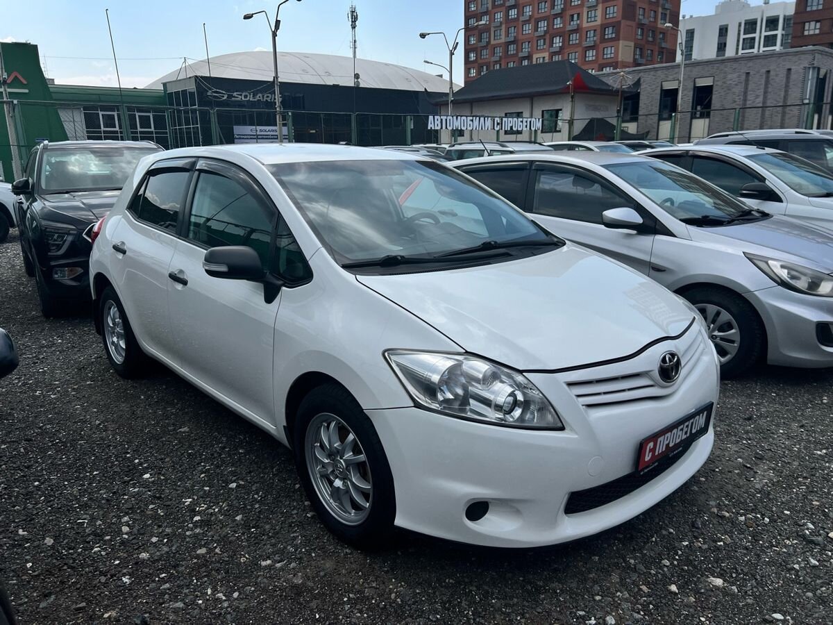 Toyota Auris, фотография 2