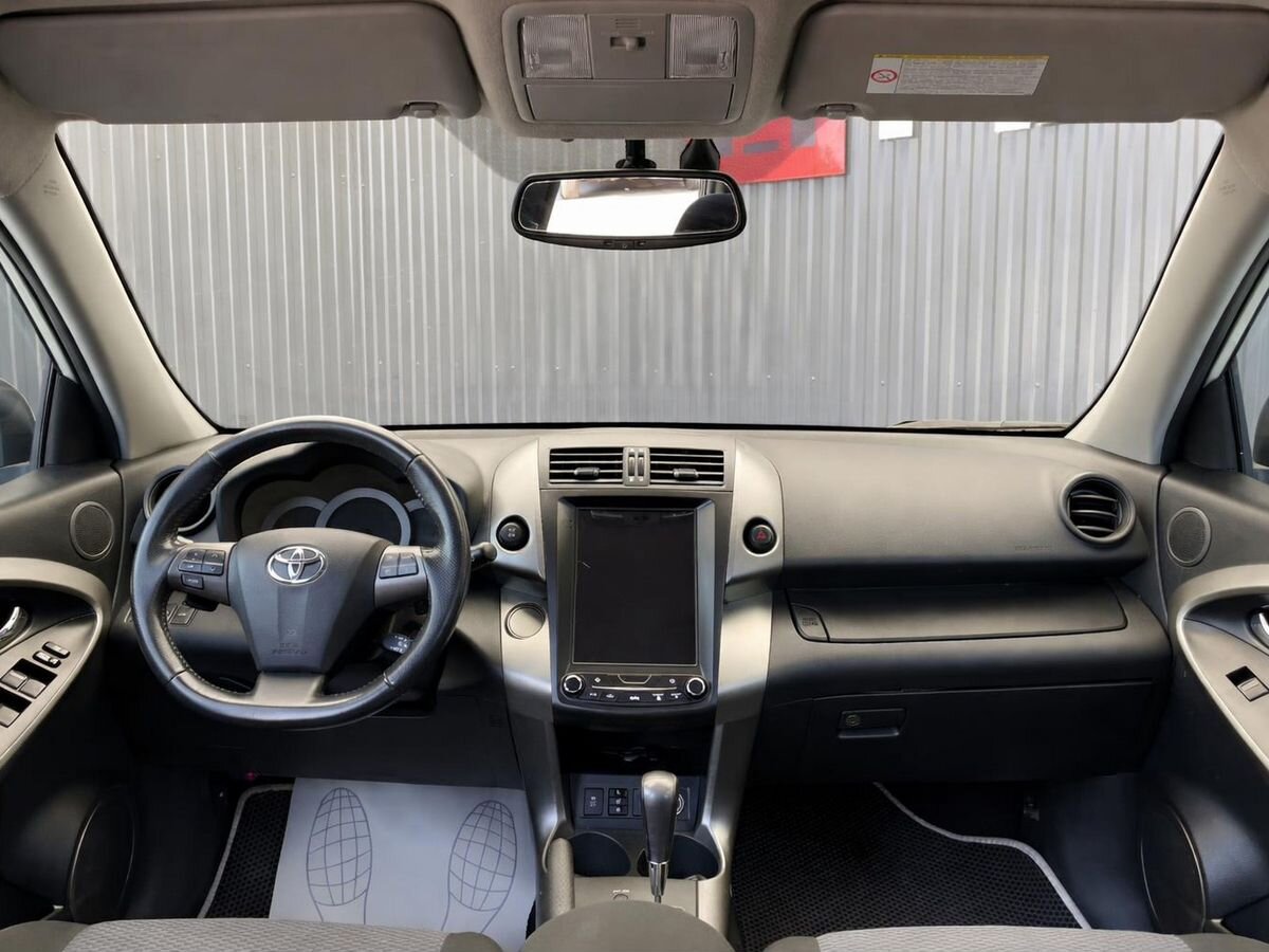 Toyota RAV4, фотография 6
