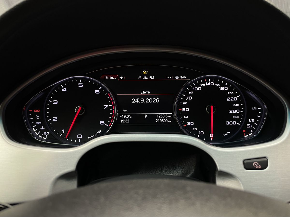 Audi A8, фотография 4