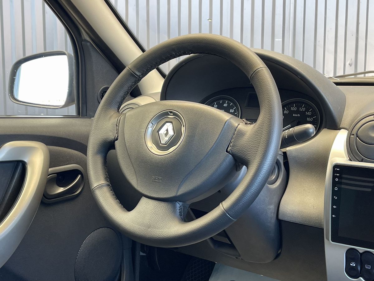 Renault Logan, фотография 8