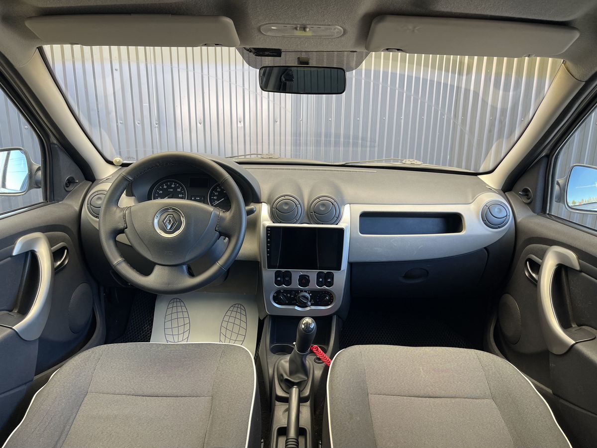 Renault Logan, фотография 5