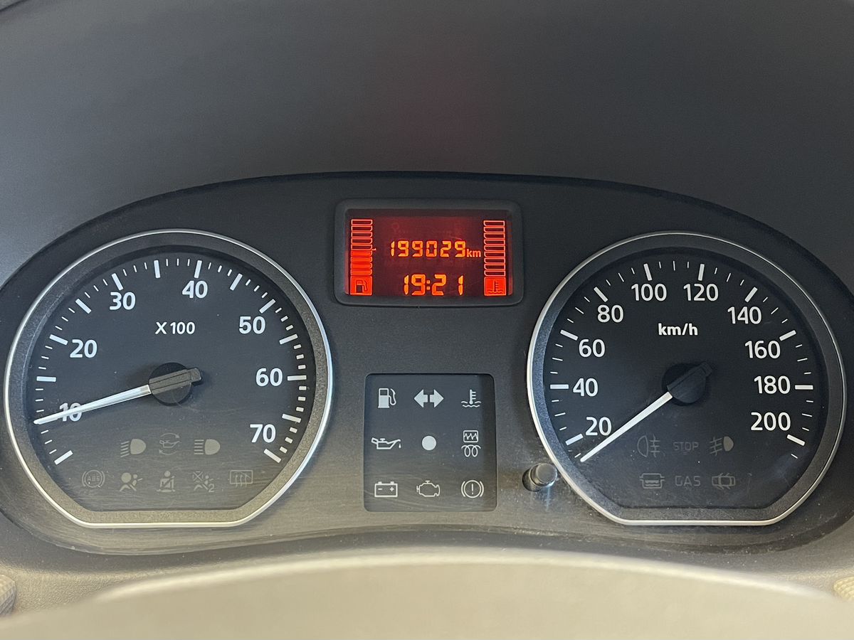 Renault Logan, фотография 4