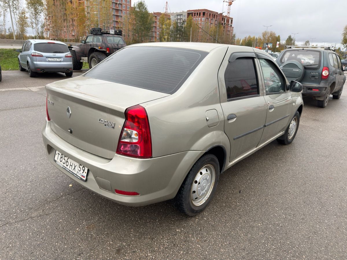 Renault Logan, фотография 3