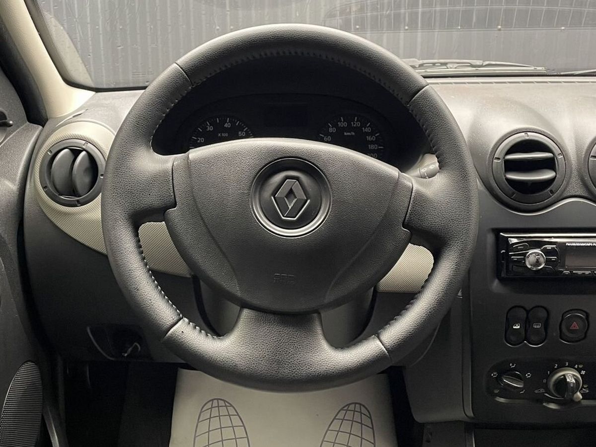 Renault Logan, фотография 6
