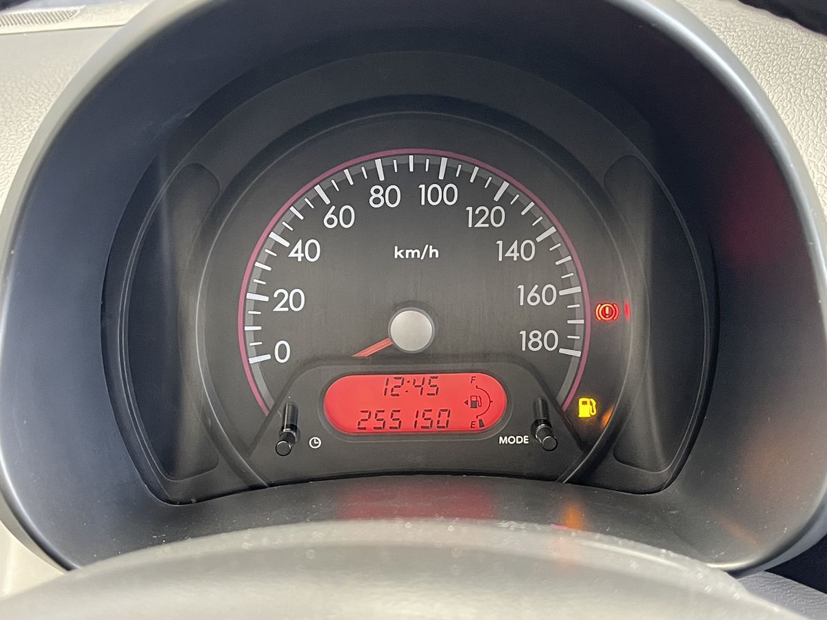 Suzuki ALTO, фотография 4