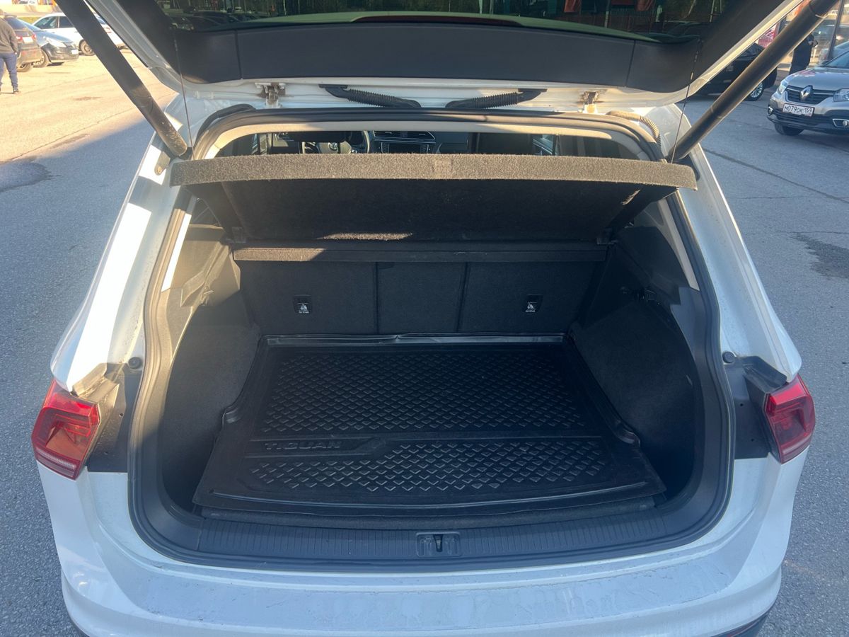 Volkswagen Tiguan, фотография 8