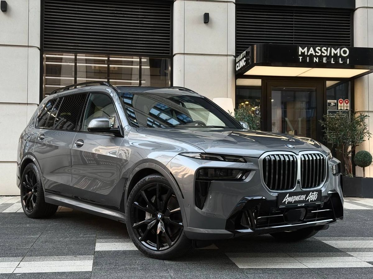 Фото BMW X7, 2022, Серый, 407 км
