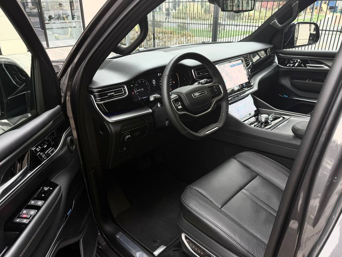 Дополнительное фото Jeep Wagoneer, 2026, Серый, 31 км