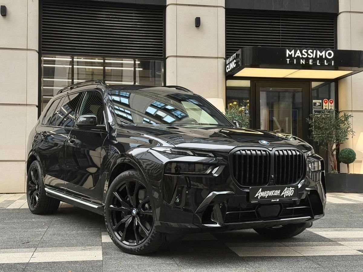 Фото BMW X7, 2023, Черный, 17202 км
