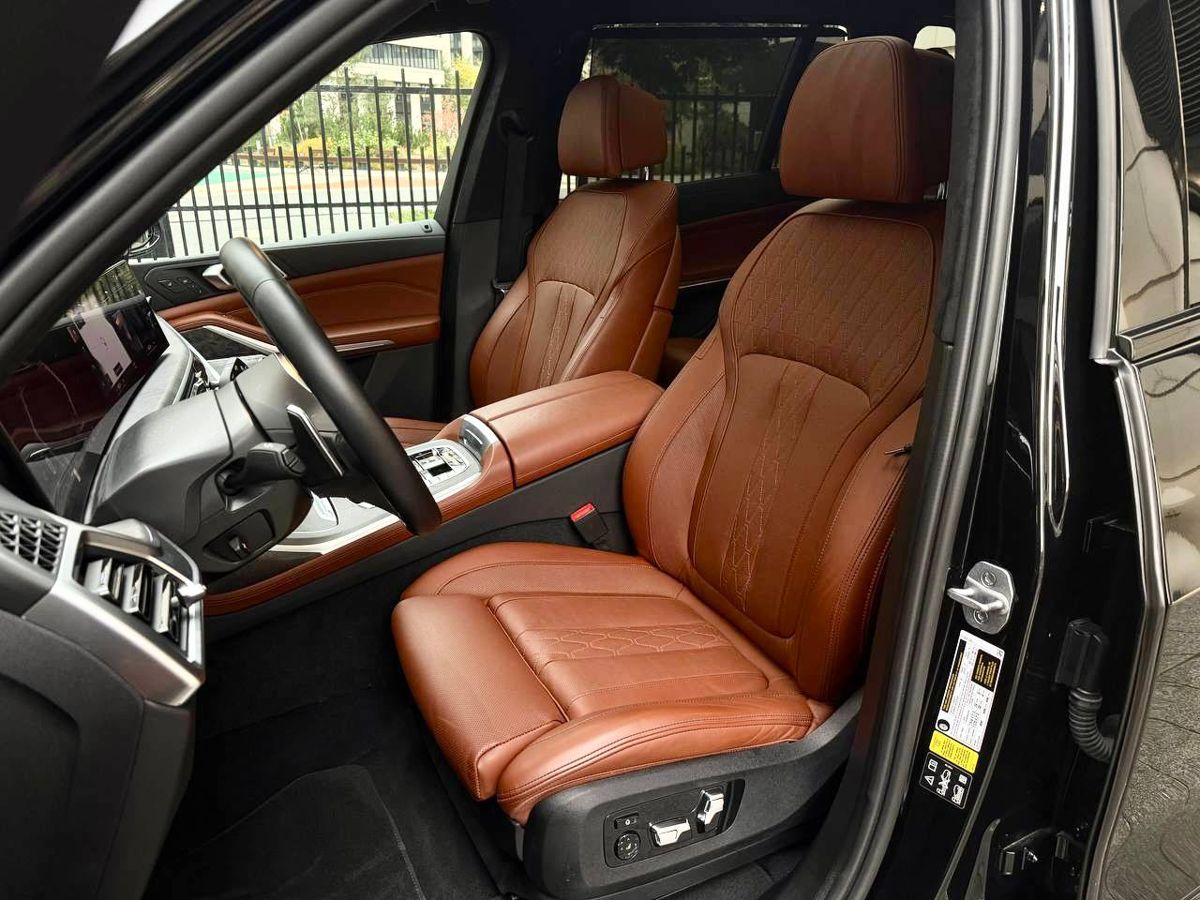 Дополнительное фото BMW X7, 2023, Черный, 17202 км