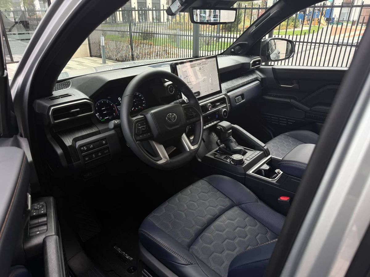 Дополнительное фото Toyota 4Runner, 2026, Серебряный, 75 км