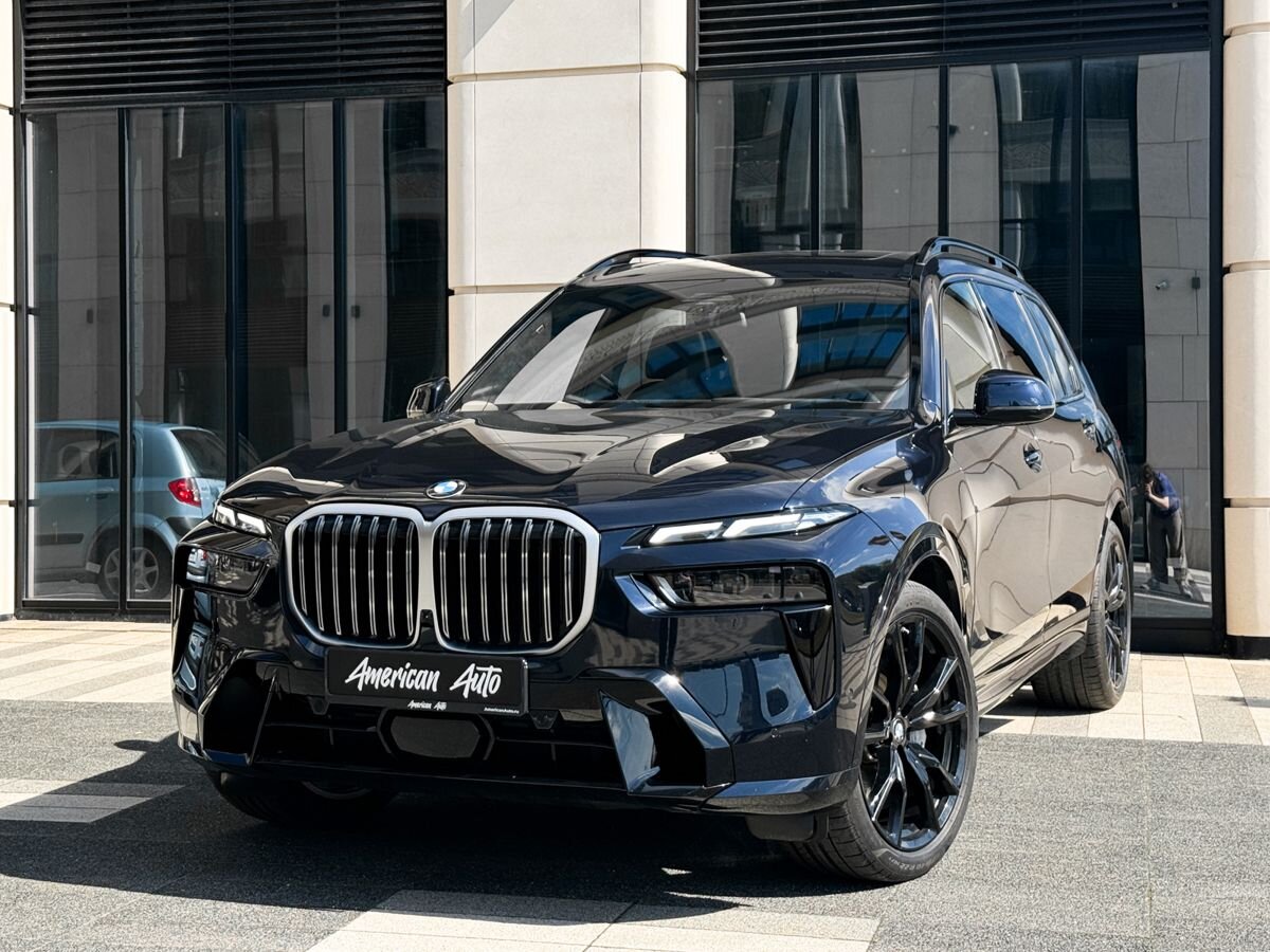Фото BMW X7, 2022, Синий, 46300 км