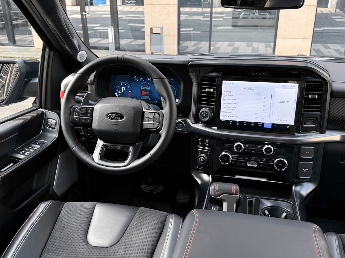 Дополнительное фото Ford F-150, 2025, Черный, 262 км
