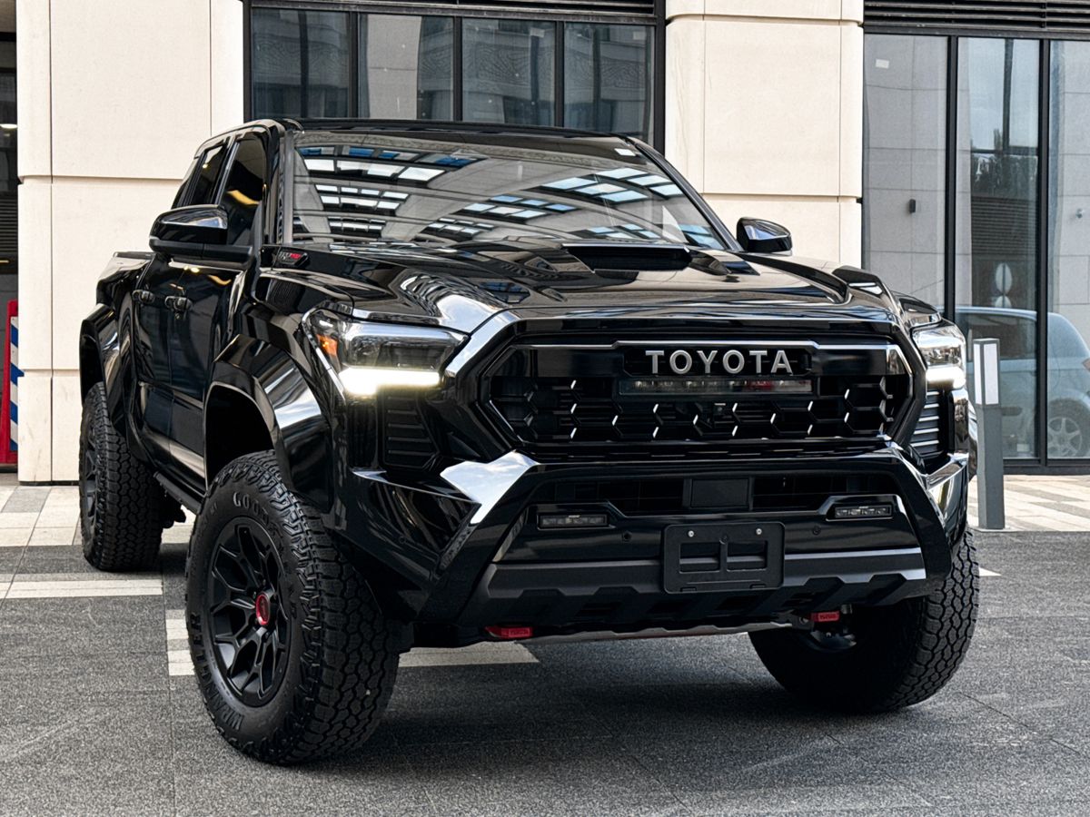 Фото Toyota Tacoma, 2026, Черный, 13 км