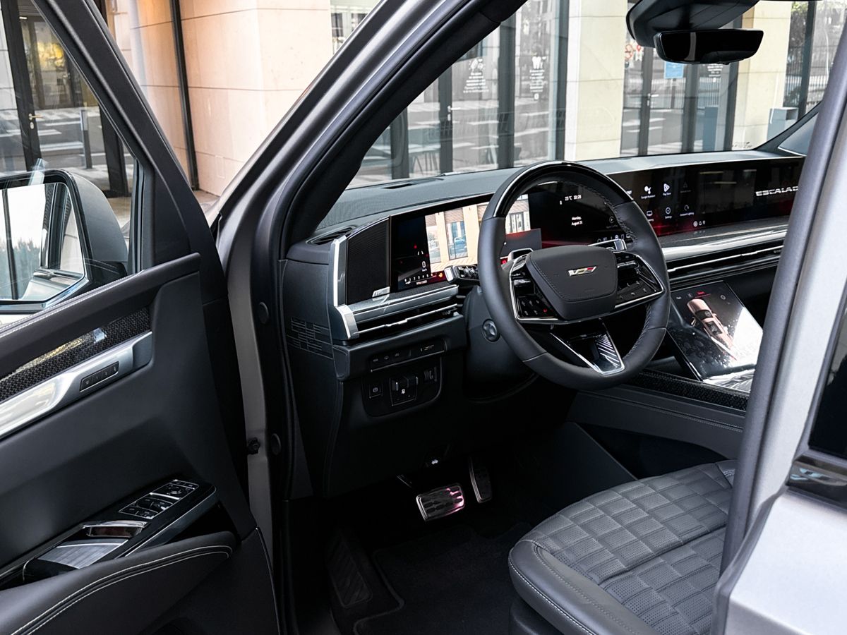 Дополнительное фото Cadillac Escalade-V, 2026, Серый, 23 км