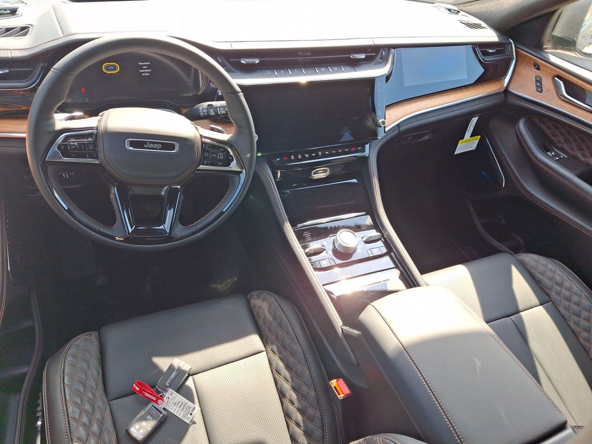 Дополнительное фото Jeep Grand Cherokee, 2026, Серый, 52 км