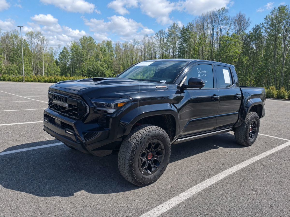 Фото Toyota Tacoma, 2025, Черный, 463 км