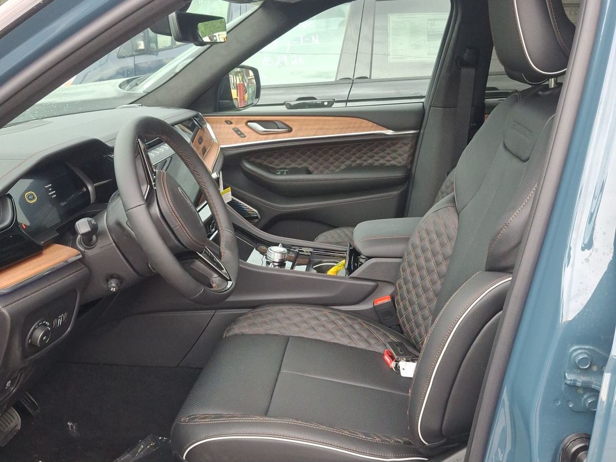Дополнительное фото Jeep Grand Cherokee, 2026, Синий, 17 км