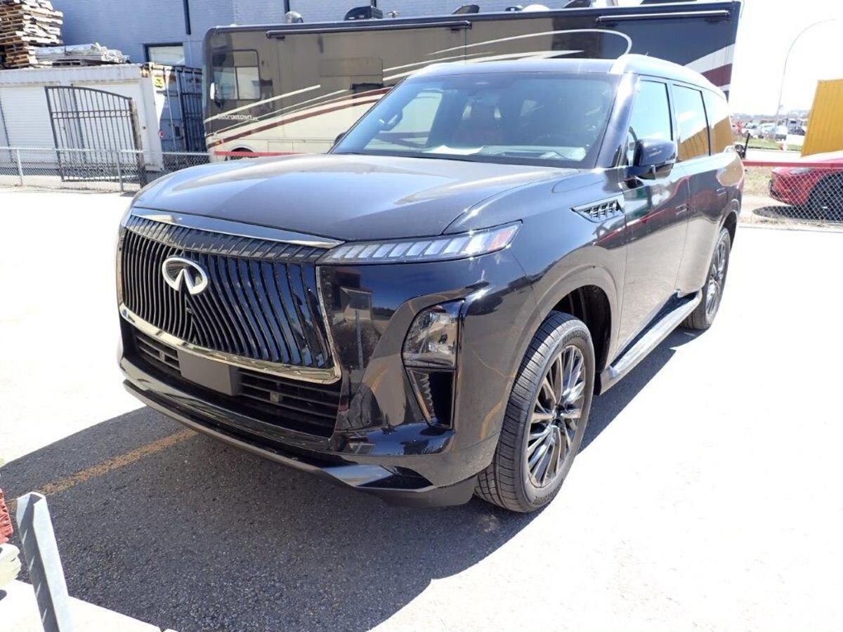 Фото Infiniti QX80, 2026, Черный, 32 км
