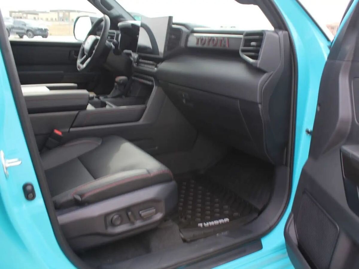 Дополнительное фото Toyota Tundra, 2026, Голубой, 7 км
