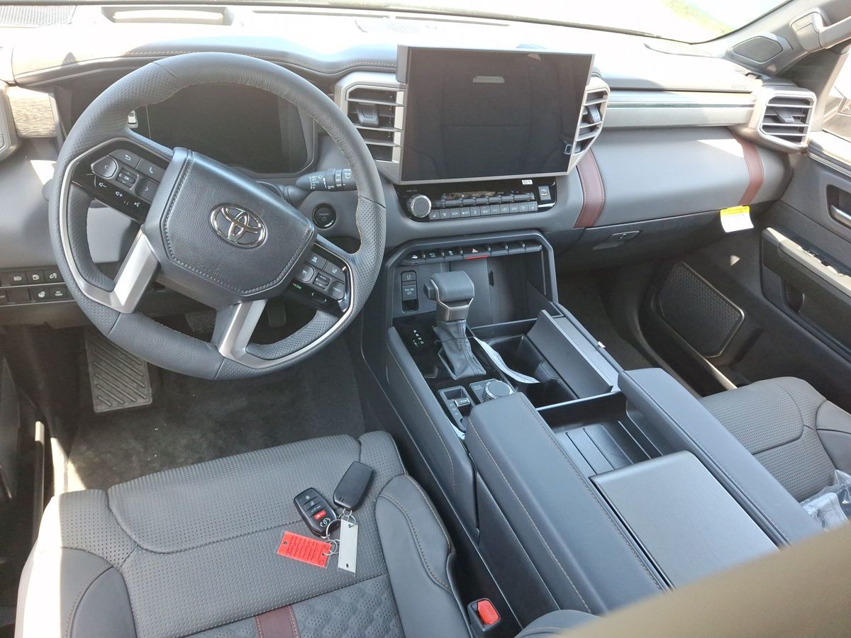 Дополнительное фото Toyota Sequoia, 2026, Черный, 5 км